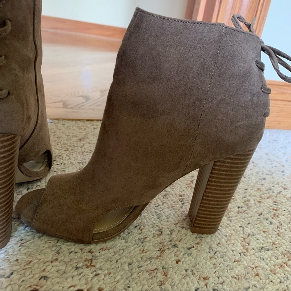 JustFab Brown Suede Open Toe Booties. Women’s 7. Fall, Wedge, Sexy Heels - Picture 3 of 4